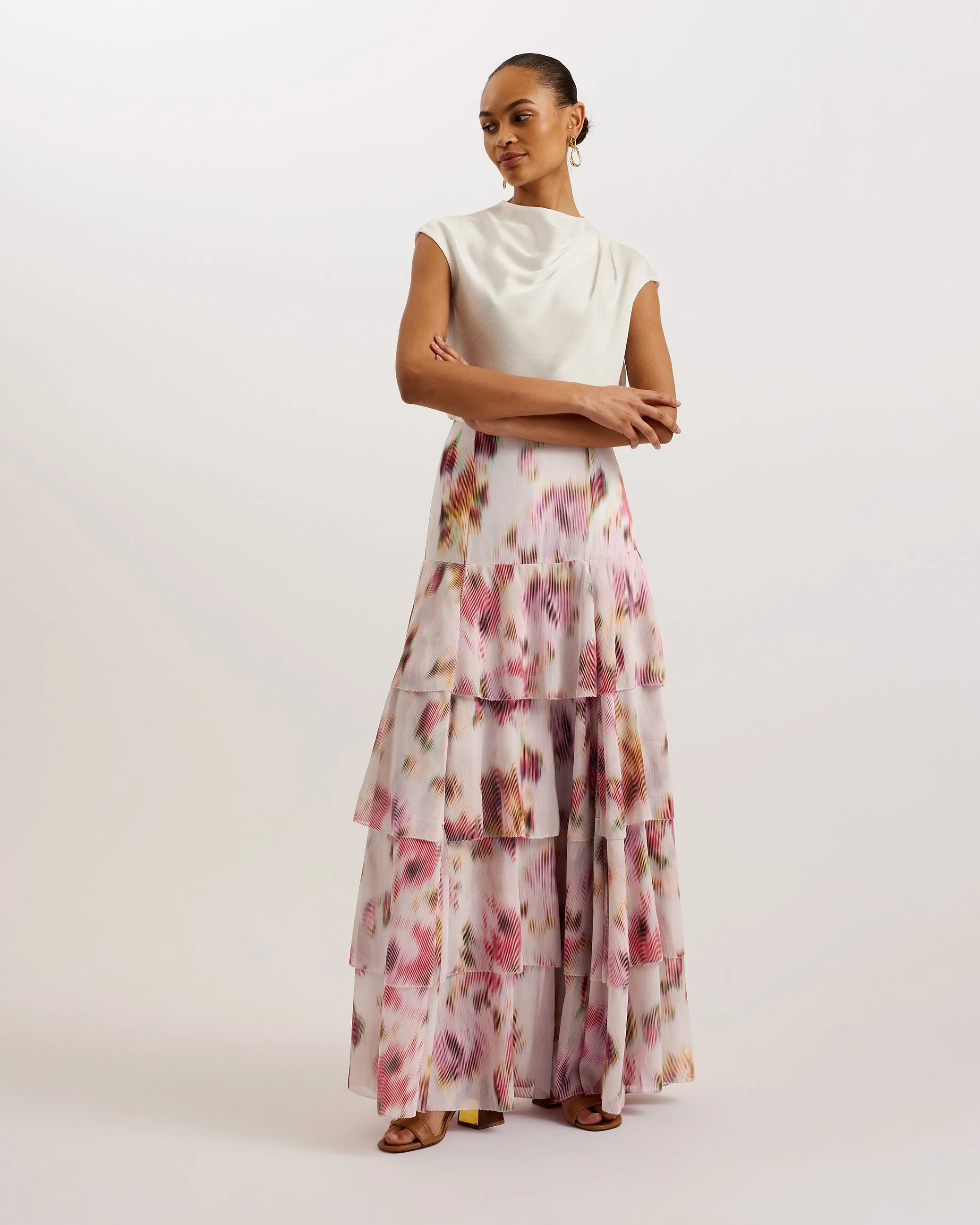 Ichika Tiered Maxi Skirt With Slits Lt-Pink