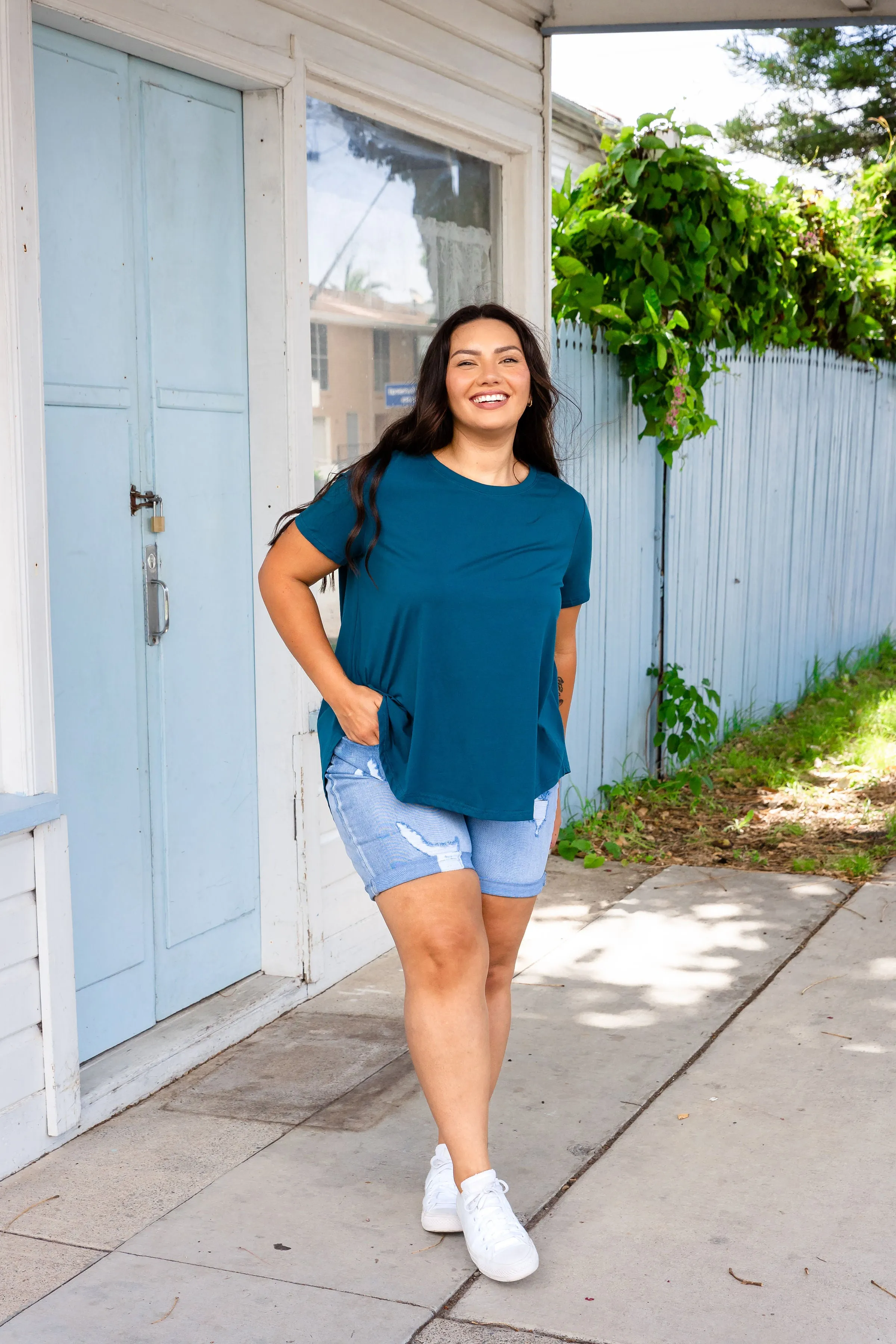 Macey Hi-Low T-Shirt in Teal