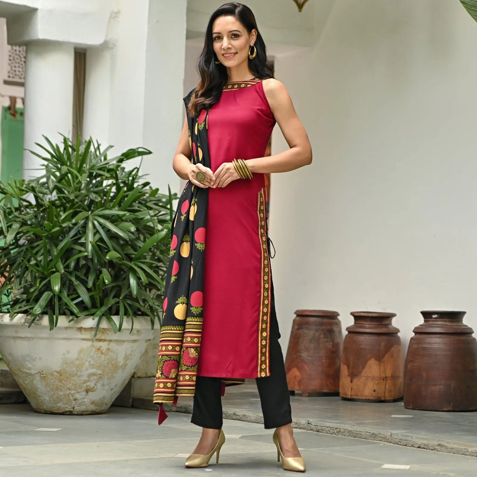 Maroon Halter Neck Kurta Set With Side Tie up Detail