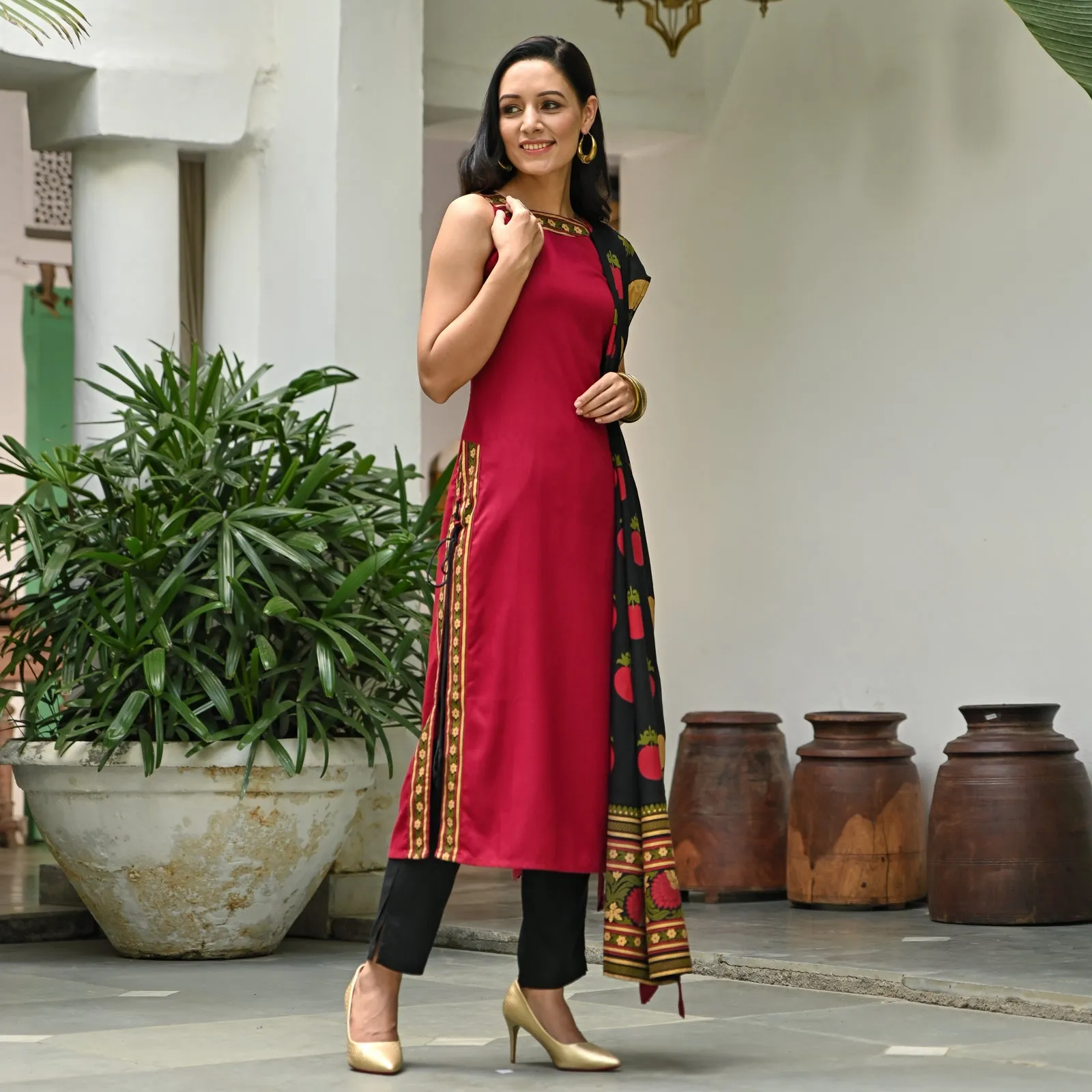 Maroon Halter Neck Kurta Set With Side Tie up Detail