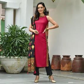 Maroon Halter Neck Kurta Set With Side Tie up Detail